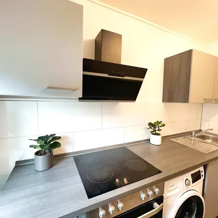 Modern In Шварценбек